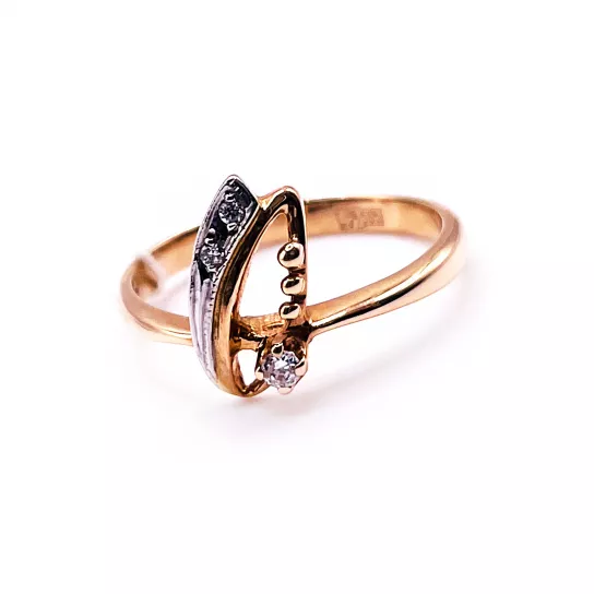 Кольцо с фианитом из золота